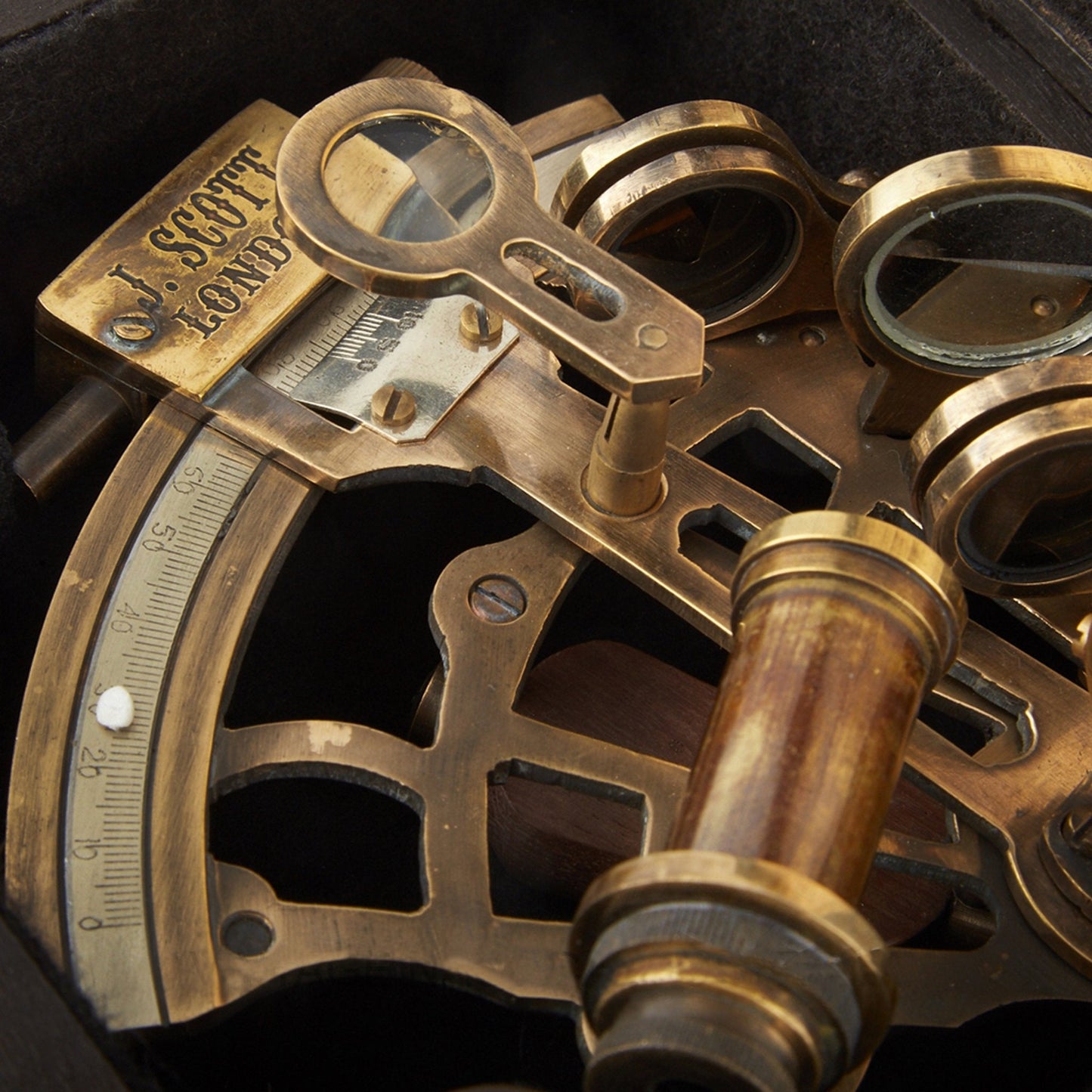 J Scott 155mm Nautical Sextant - ( STN102 ) - Vintage World Australia - 4